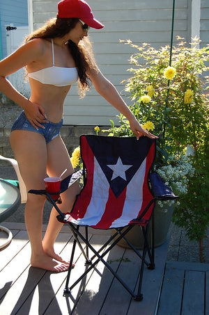 model setting up Puerto Rico flag folding chair 81543